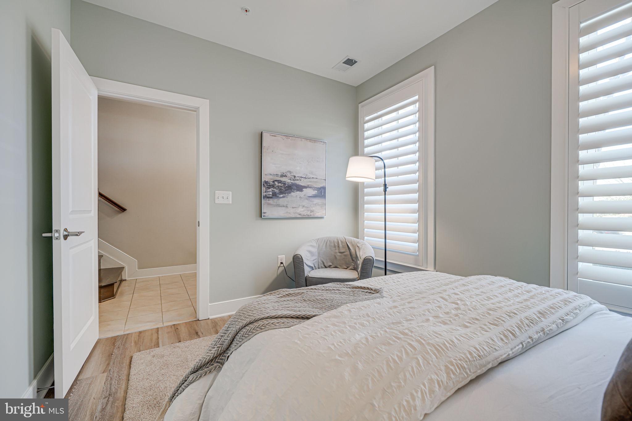 1309 VAN VALKENBURGH LANE