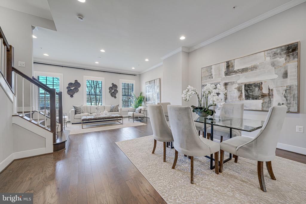 1309 VAN VALKENBURGH LANE