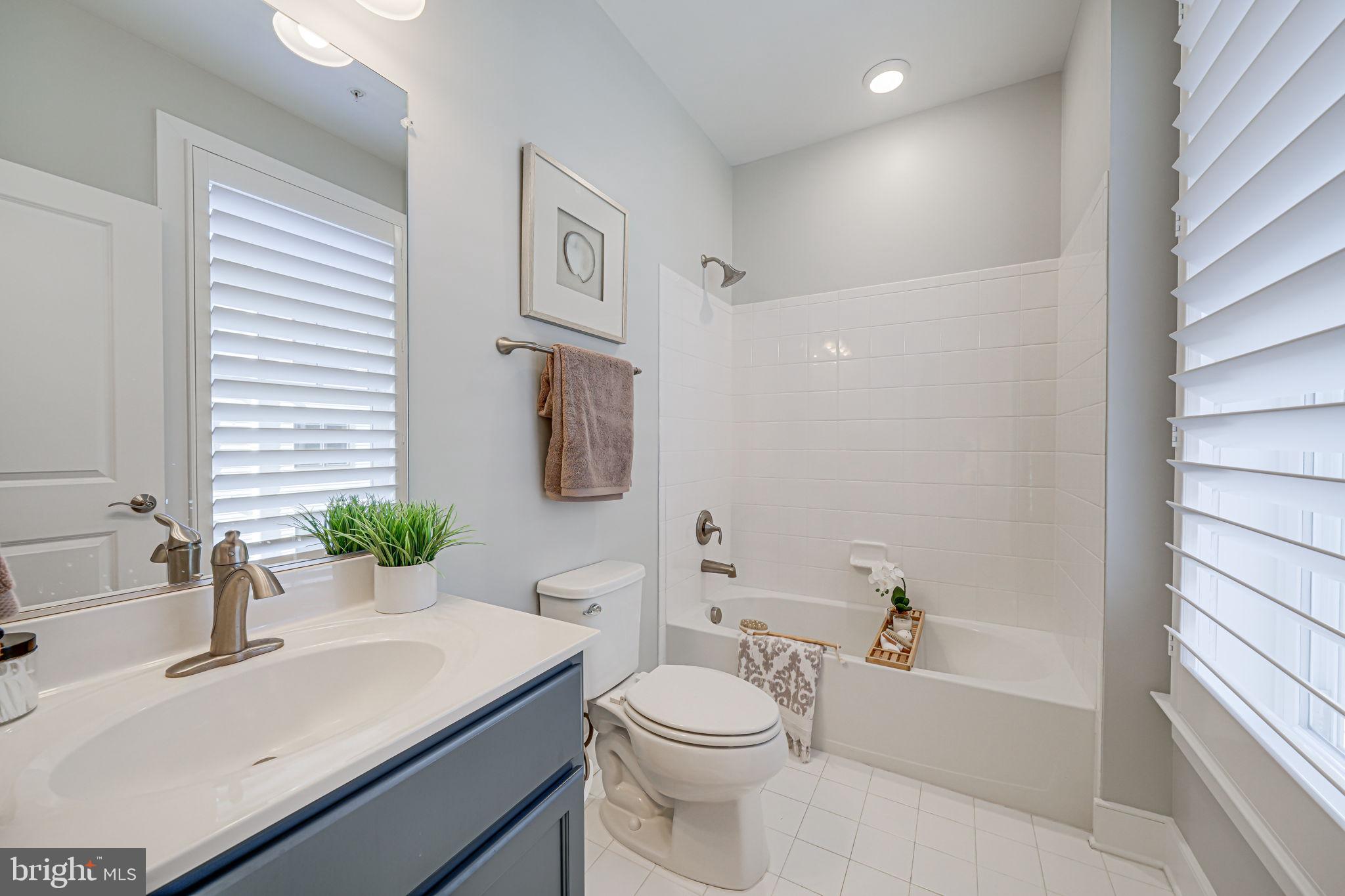 1309 VAN VALKENBURGH LANE