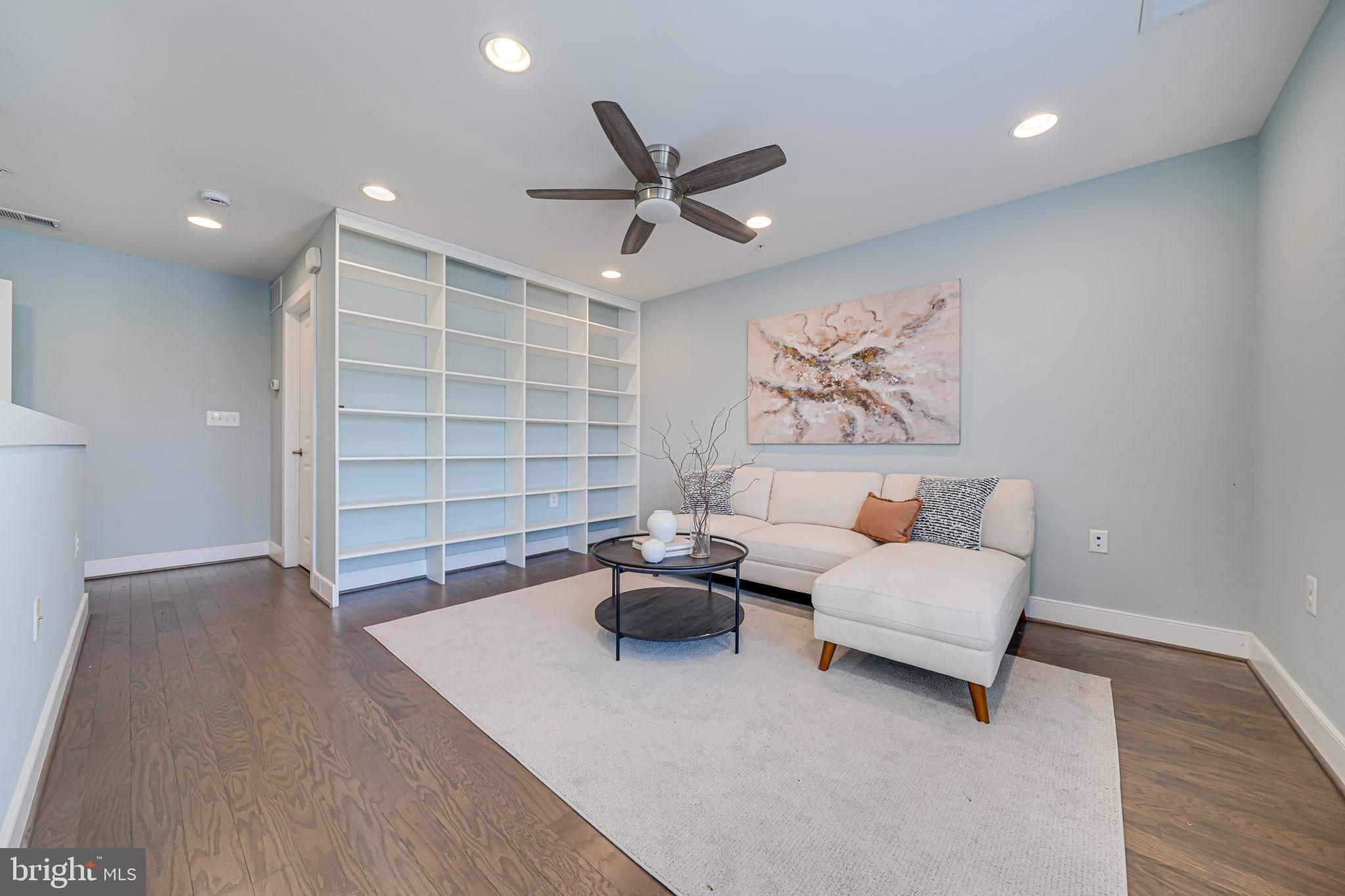 1309 VAN VALKENBURGH LANE