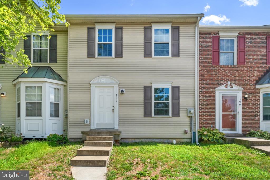 107 AMETHYST COURT
