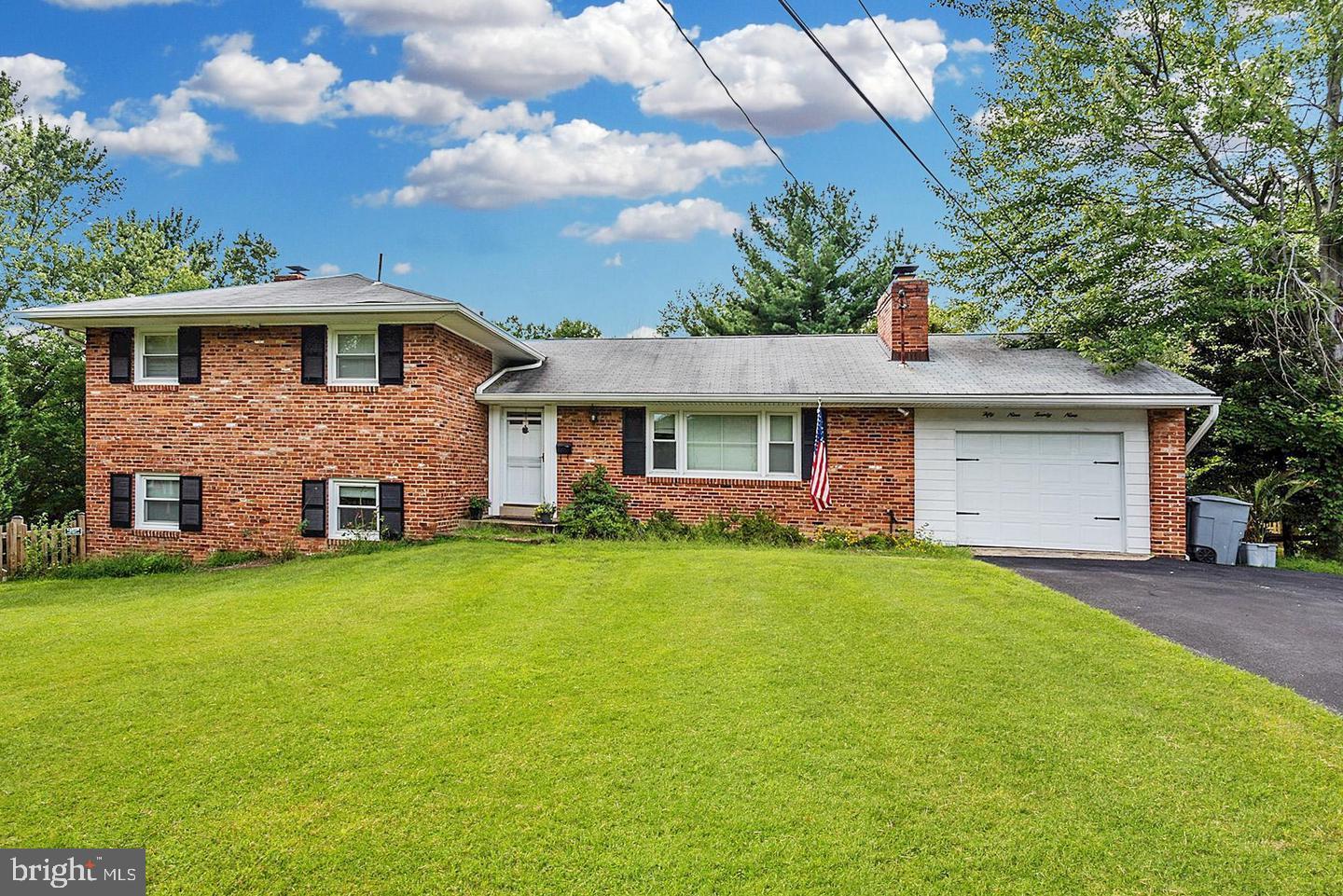 5929 MERRITT PLACE