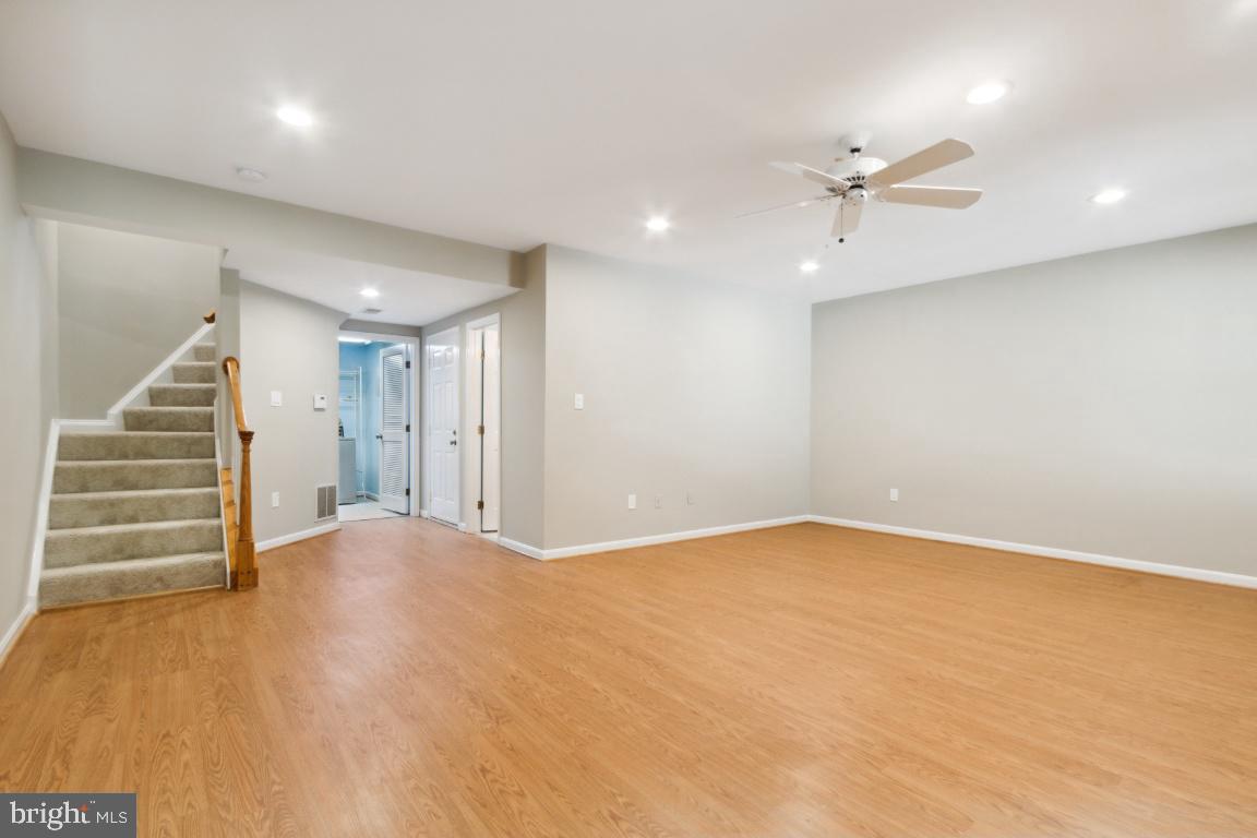 3903 BARCROFT MEWS COURT