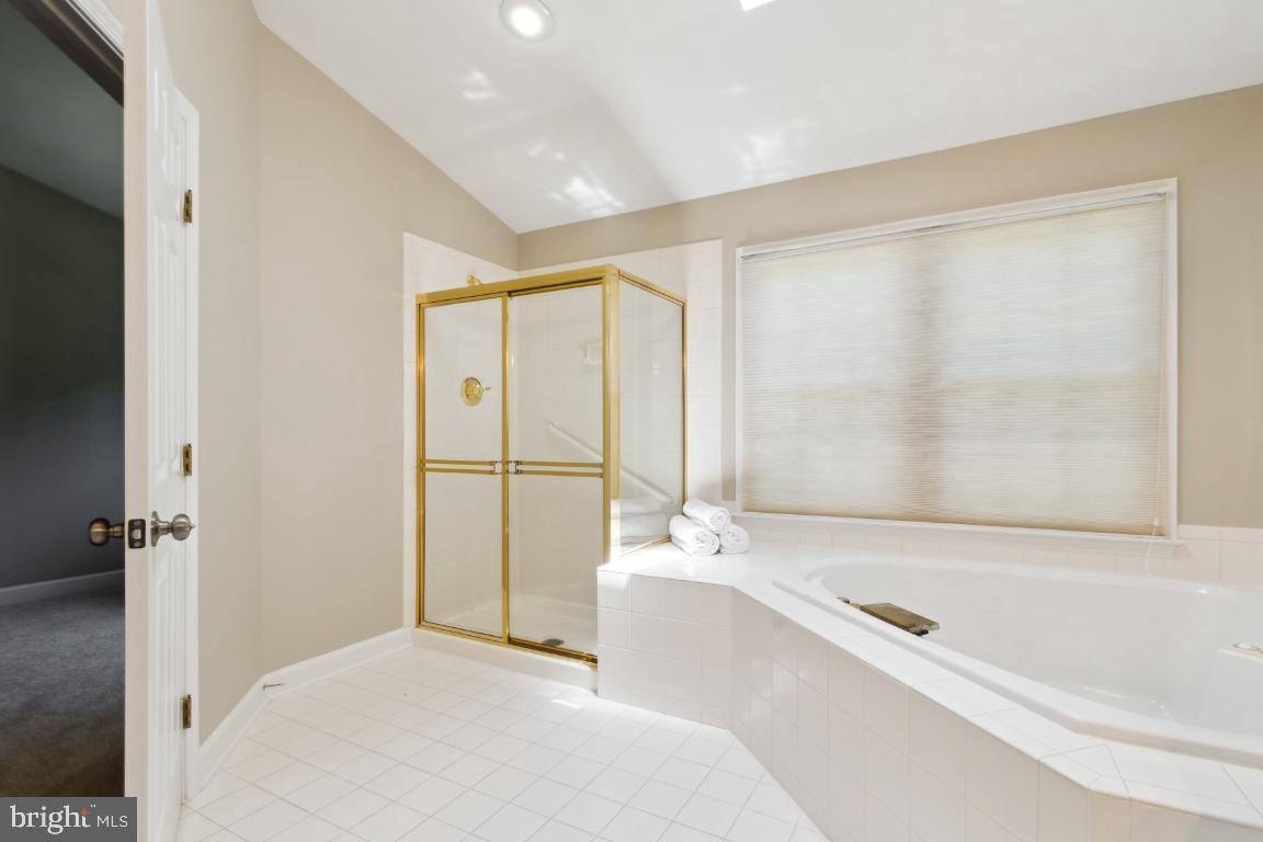 3903 BARCROFT MEWS COURT