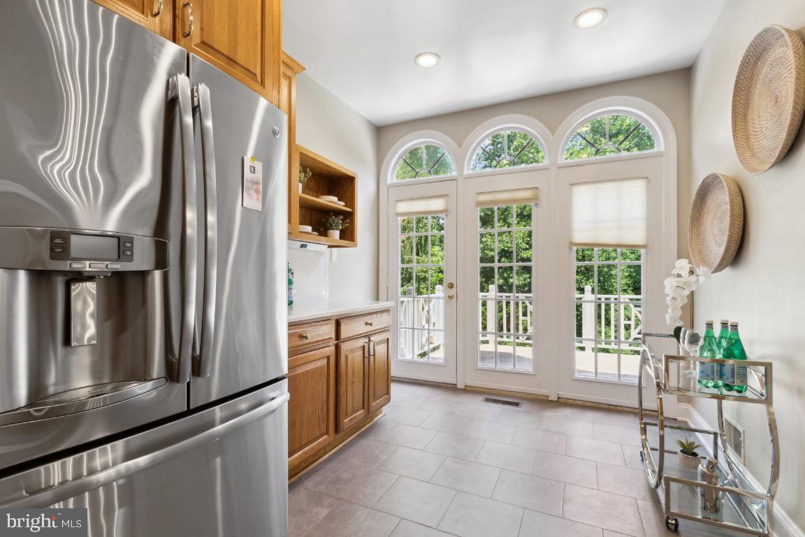 3903 BARCROFT MEWS COURT