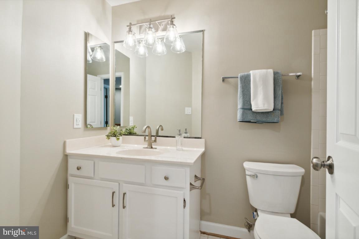 3903 BARCROFT MEWS COURT