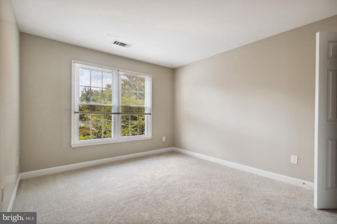3903 BARCROFT MEWS COURT