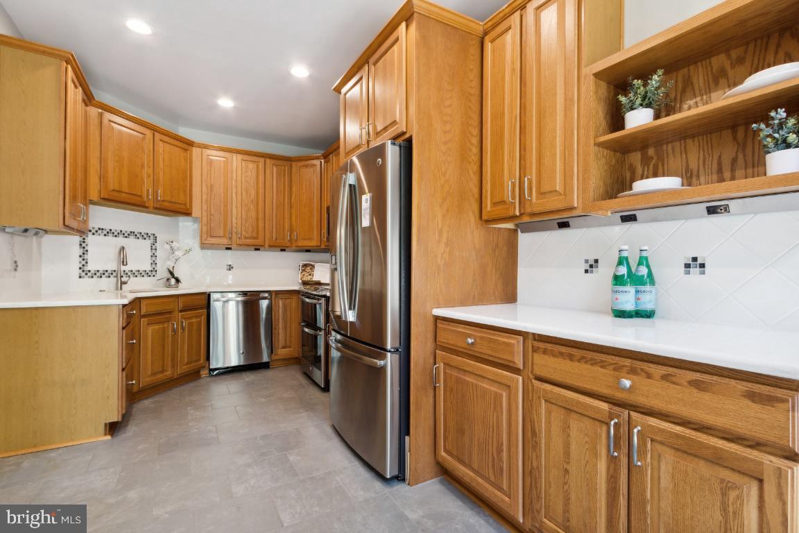 3903 BARCROFT MEWS COURT