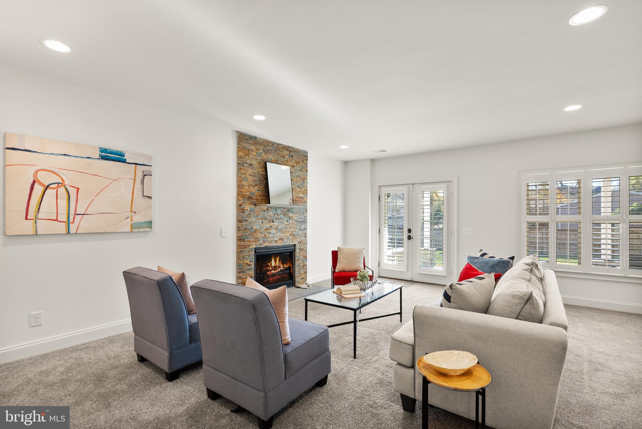 1009 COTTAGE STREET SW