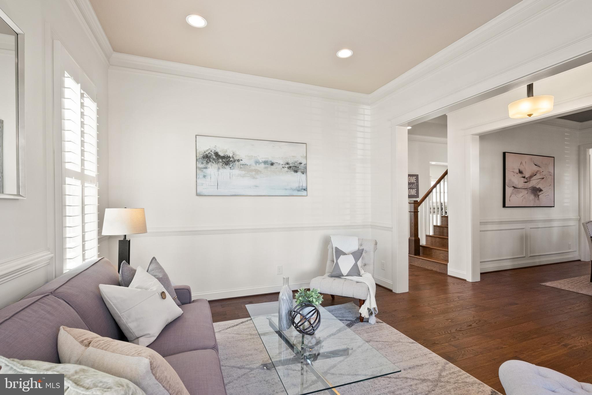 1009 COTTAGE STREET SW