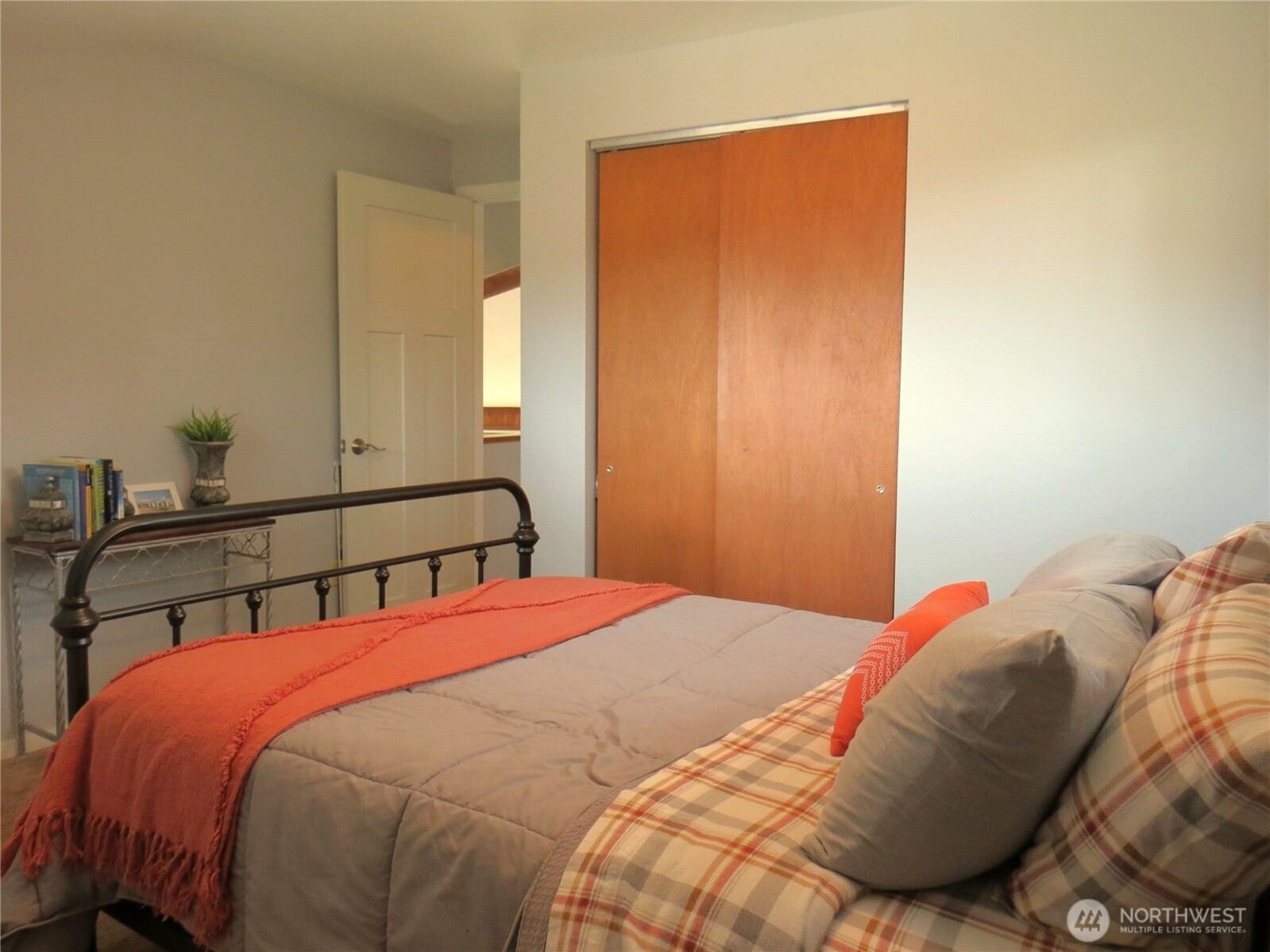 490 Dolphin Avenue NE