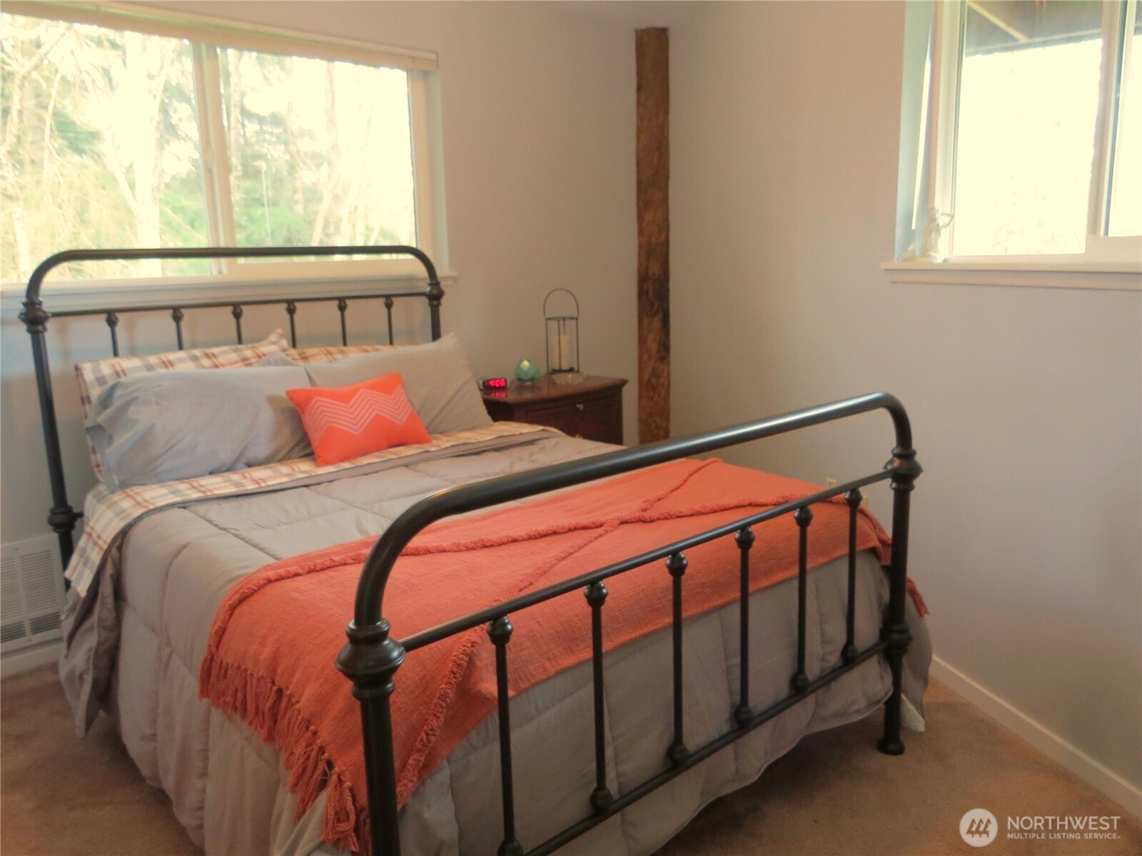 490 Dolphin Avenue NE