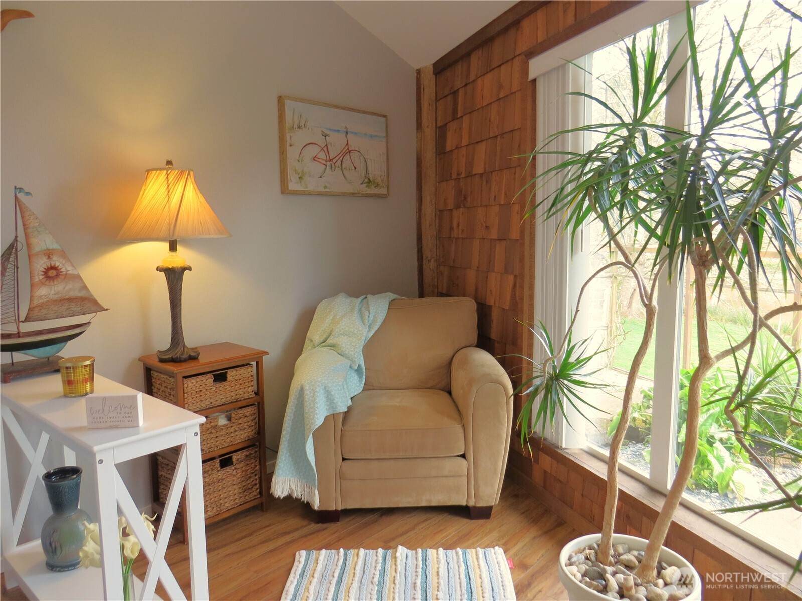 490 Dolphin Avenue NE