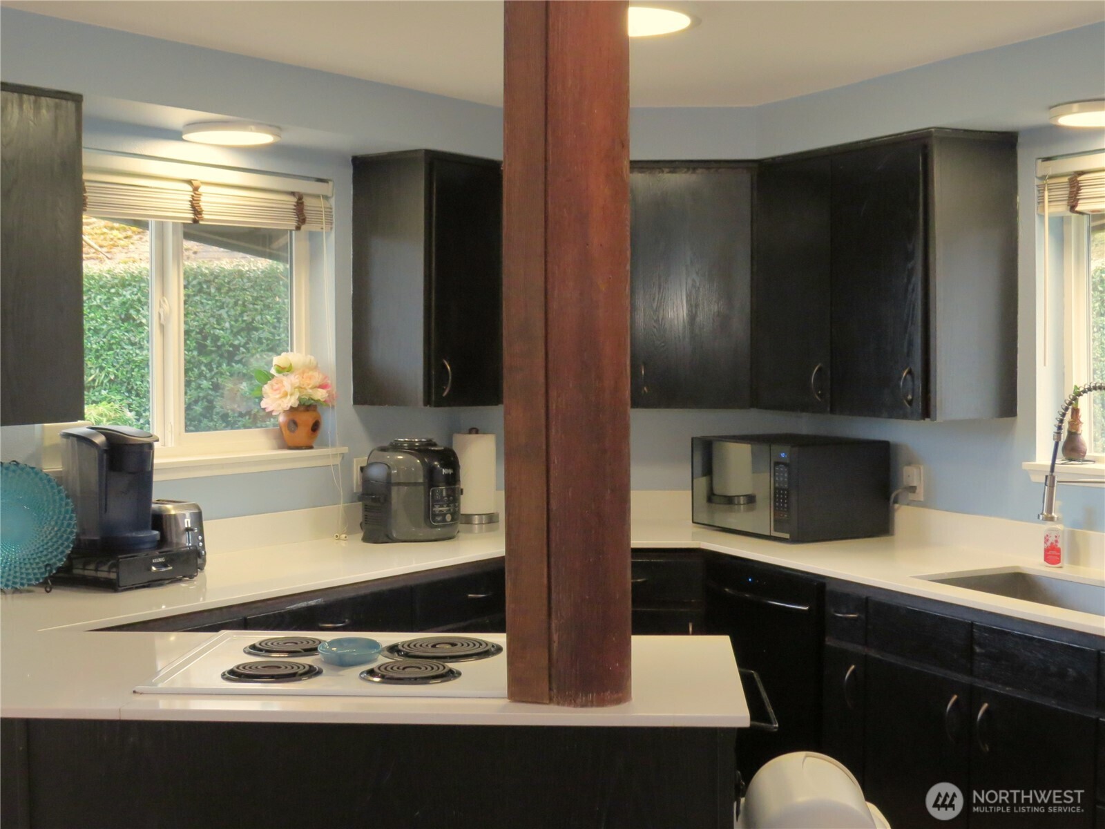 490 Dolphin Avenue NE