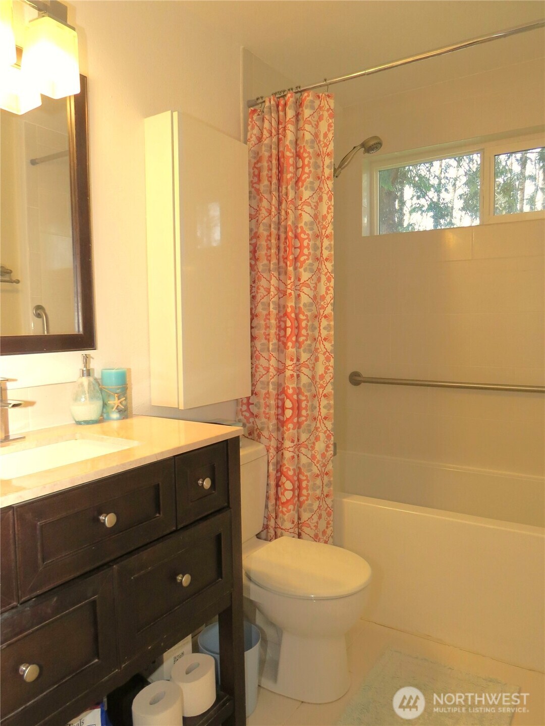 490 Dolphin Avenue NE