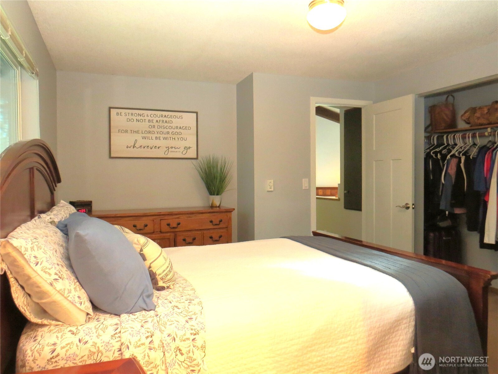 490 Dolphin Avenue NE