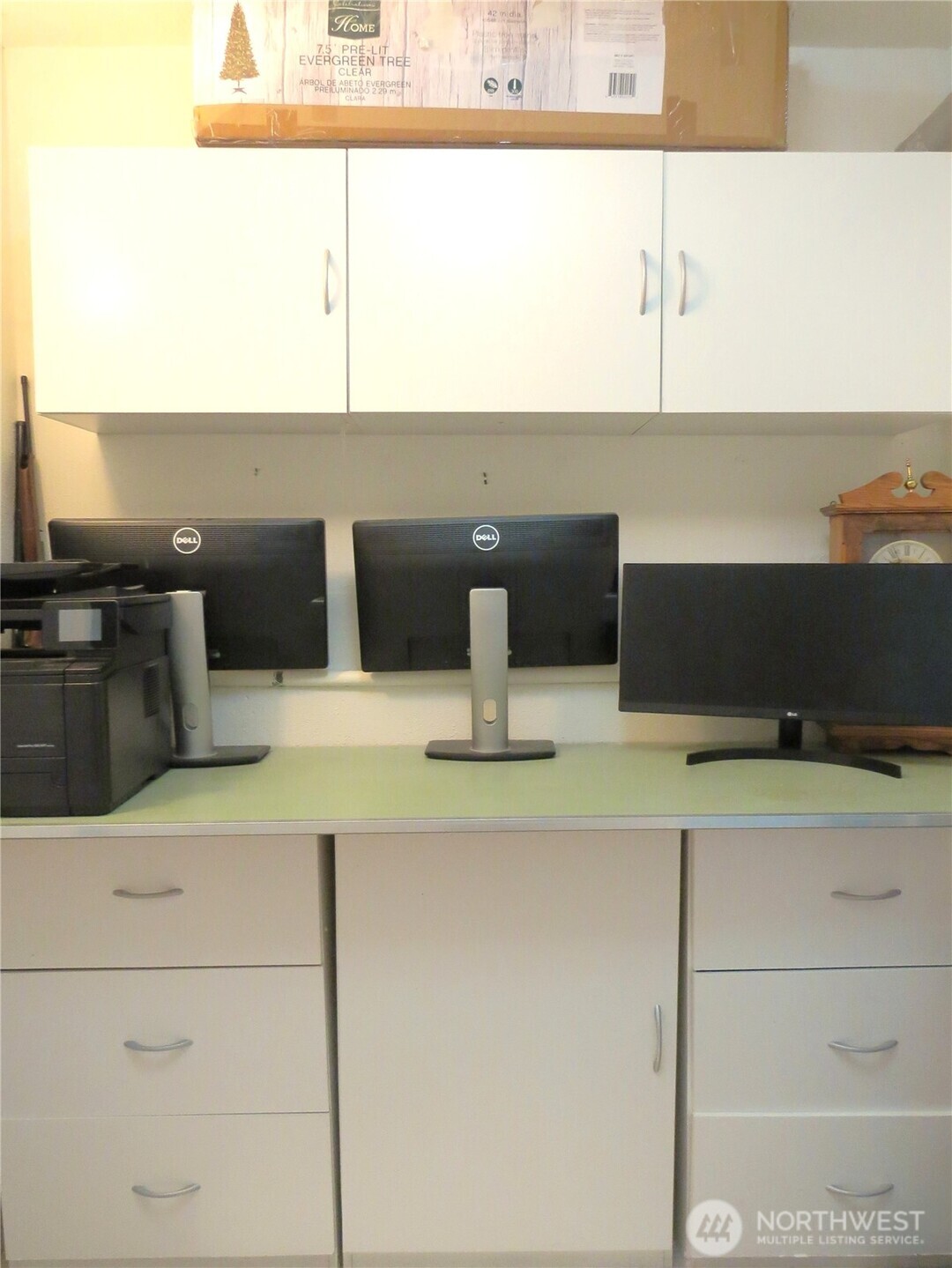 490 Dolphin Avenue NE