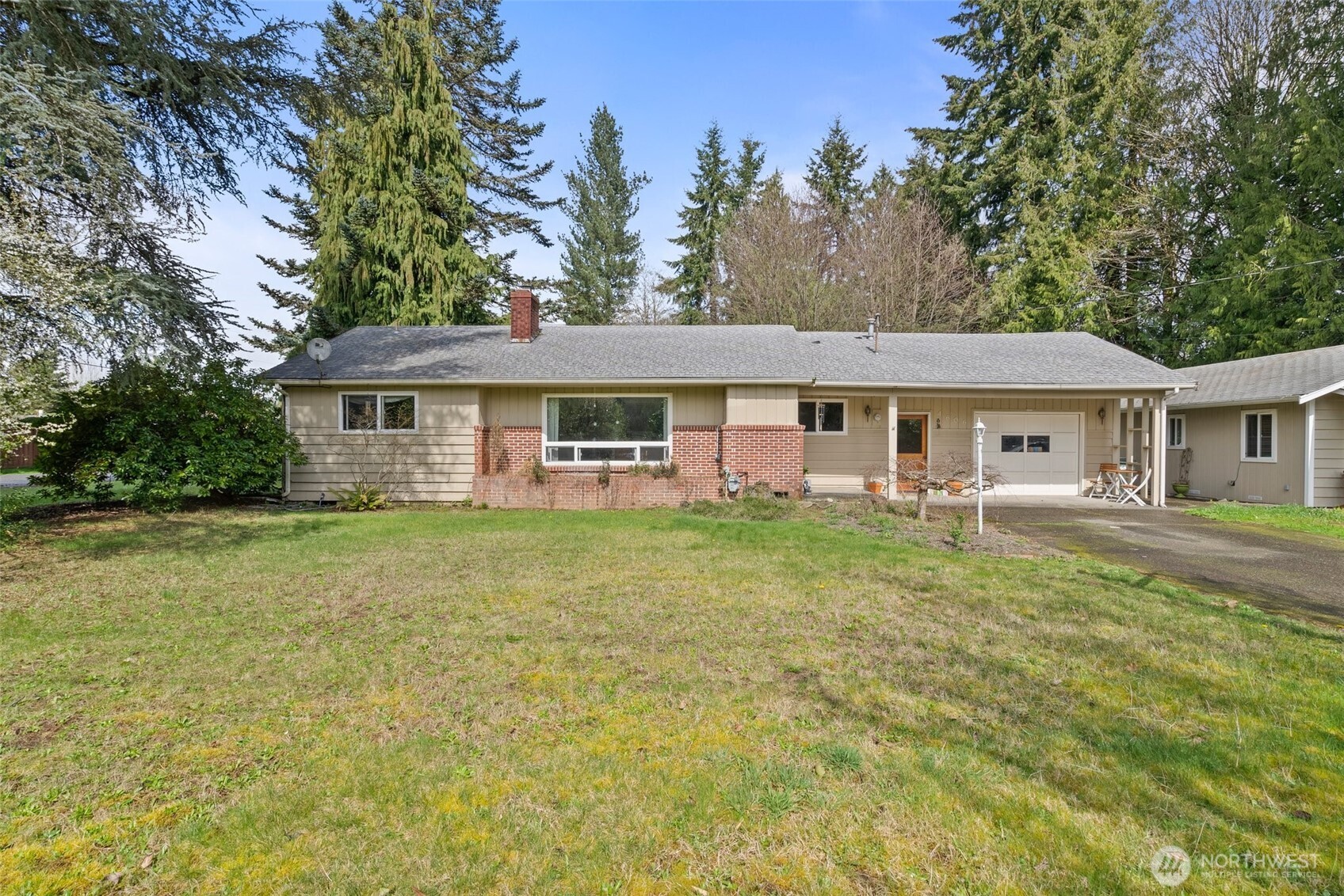 4606 15th Avenue NE