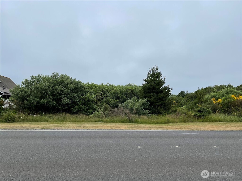 405 Ocean Shores Boulevard NW