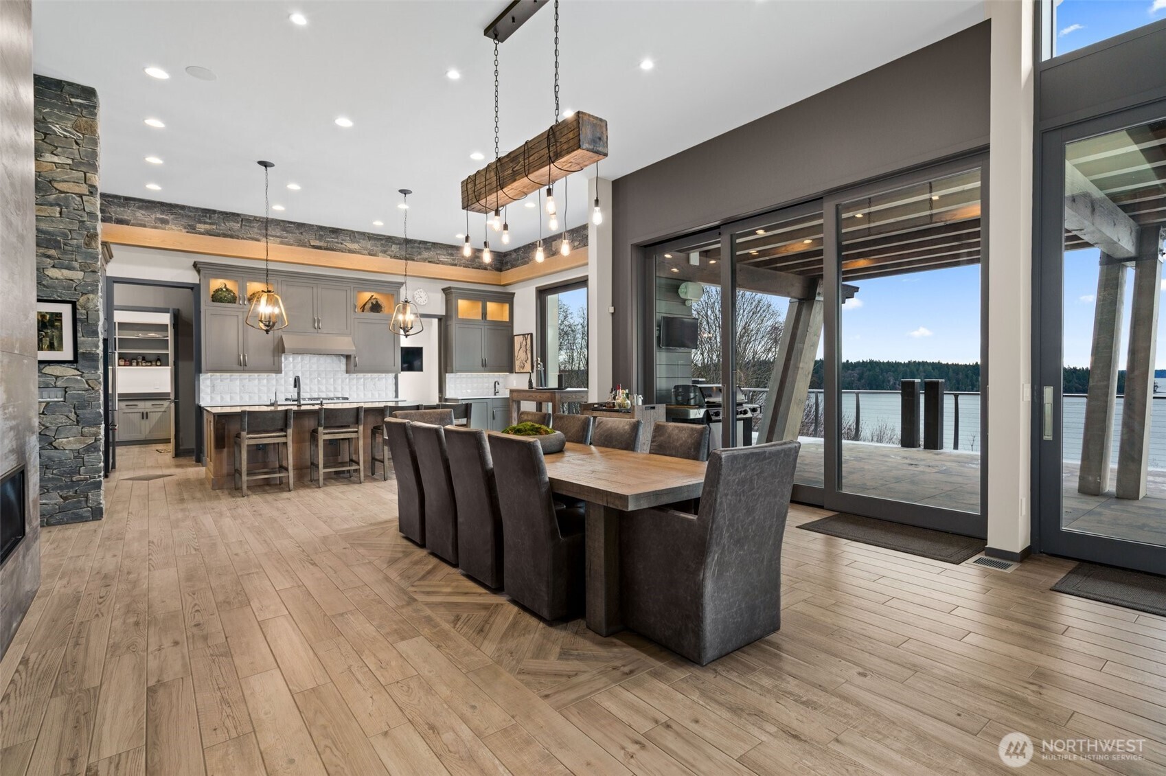 280 E Dawnview Drive