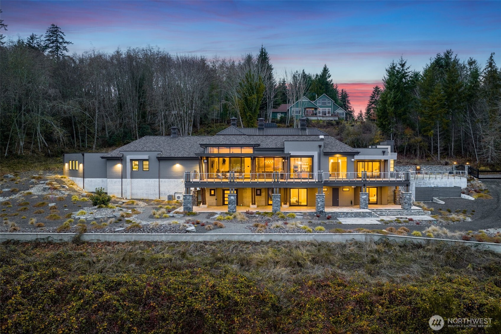 280 E Dawnview Drive