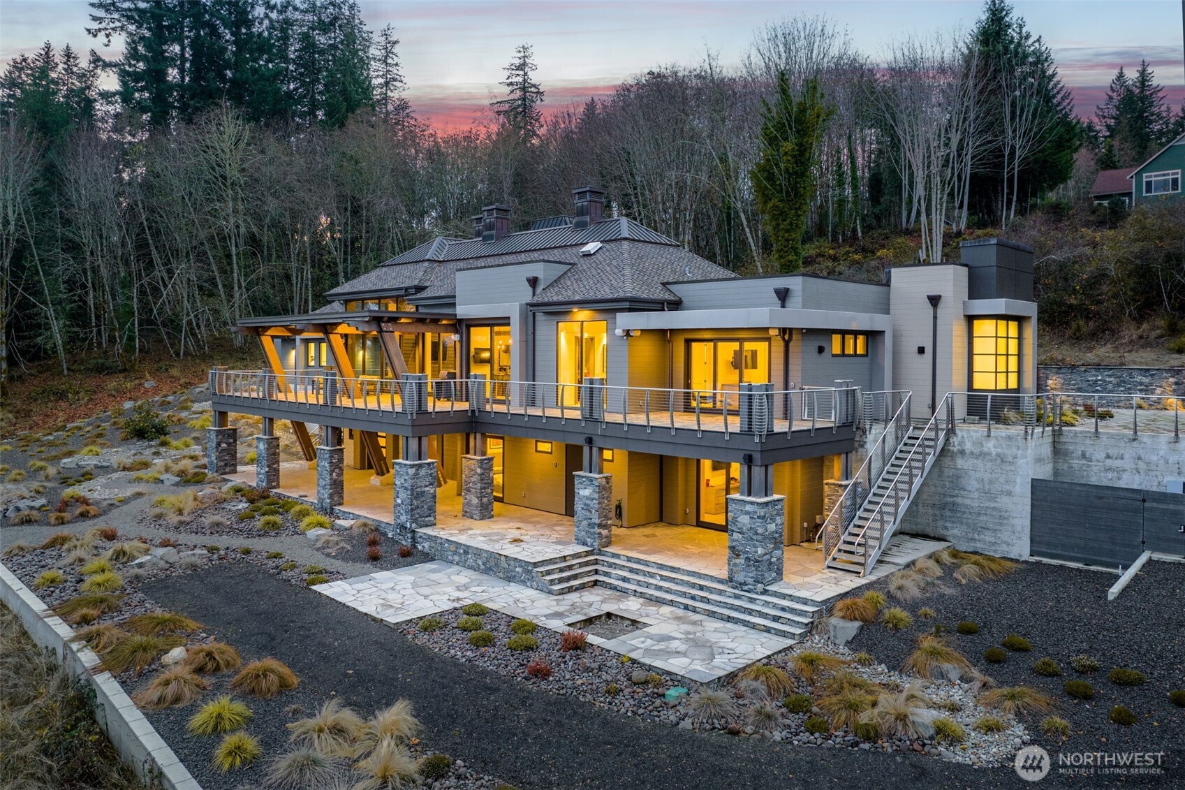 280 E Dawnview Drive