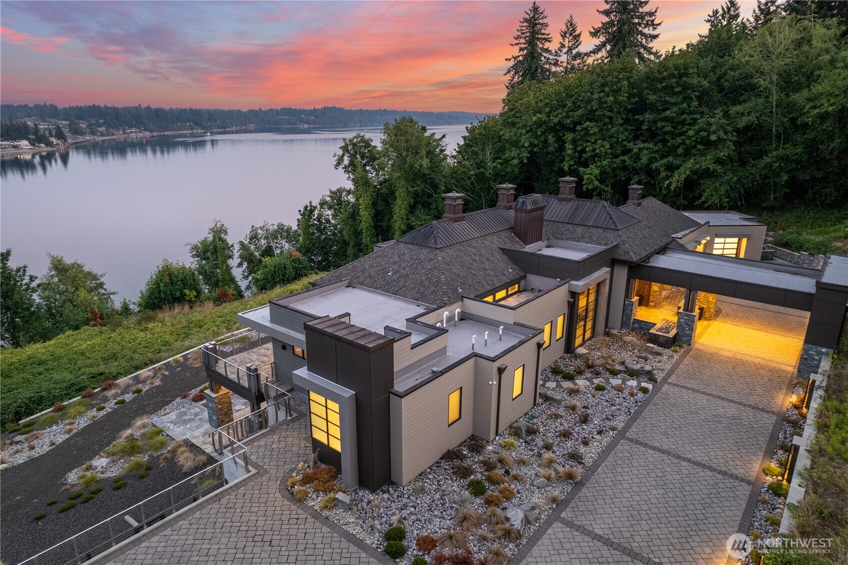 280 E Dawnview Drive