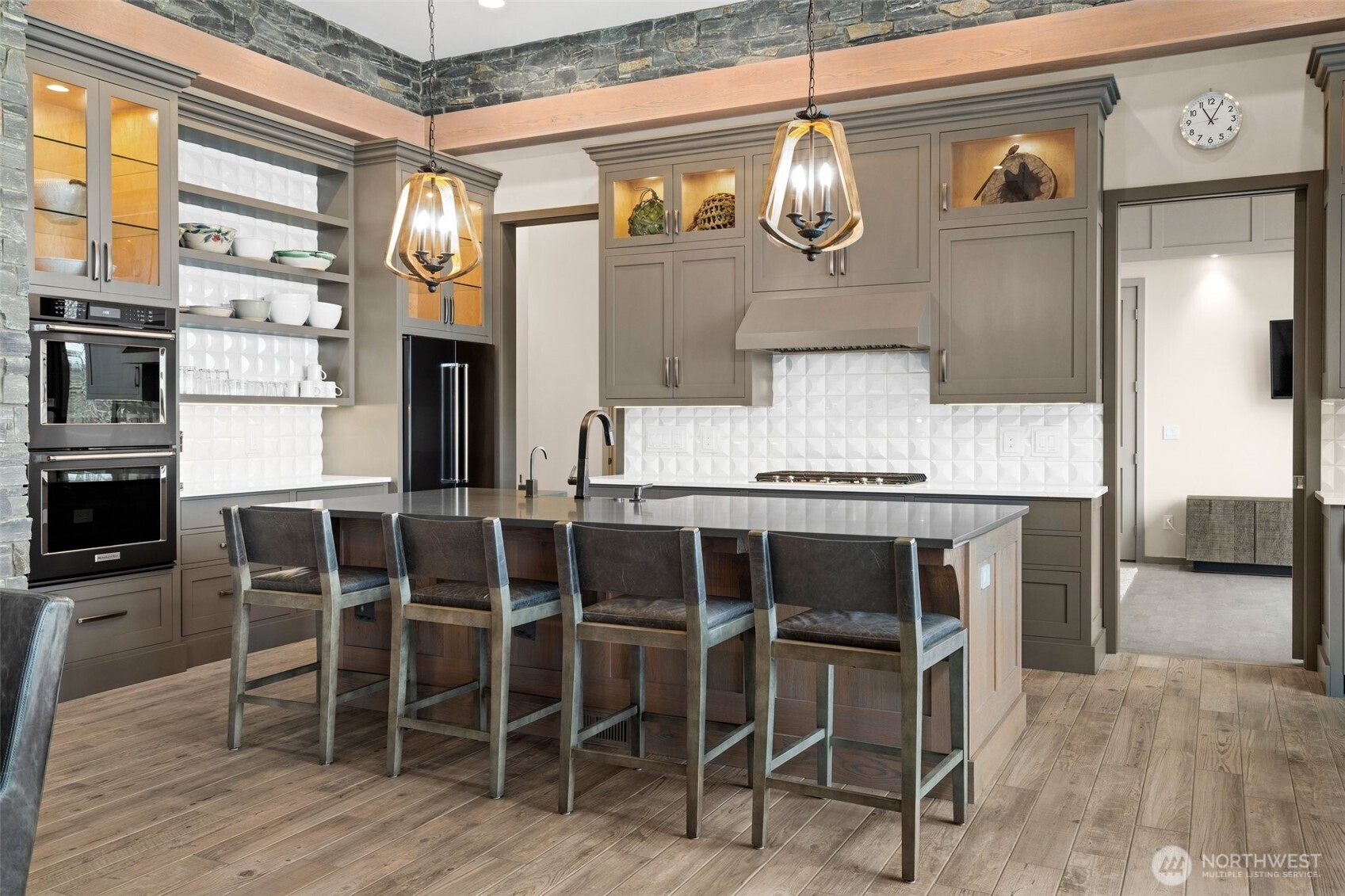 280 E Dawnview Drive