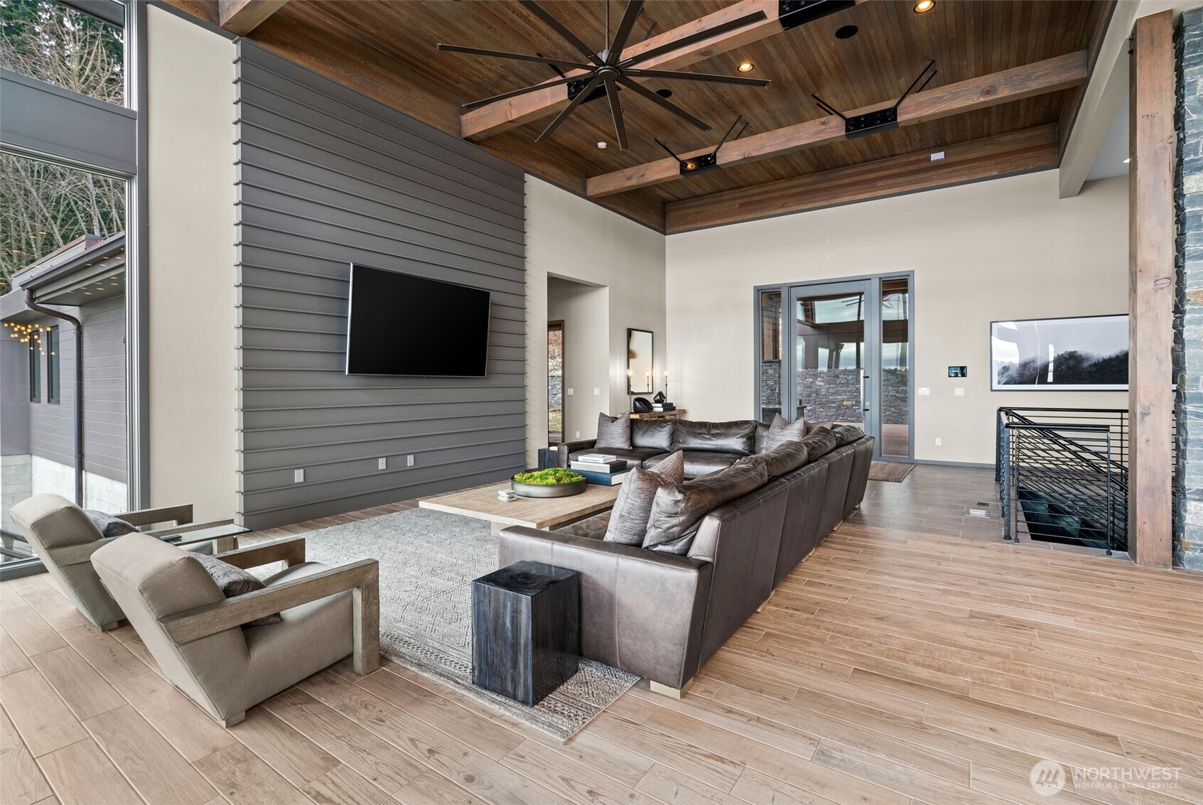 280 E Dawnview Drive