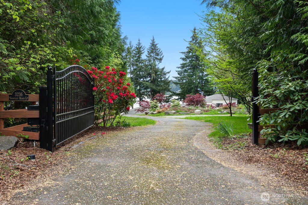 3236 Gravelly Beach Loop NW