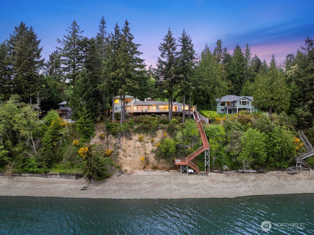 3236 Gravelly Beach Loop NW