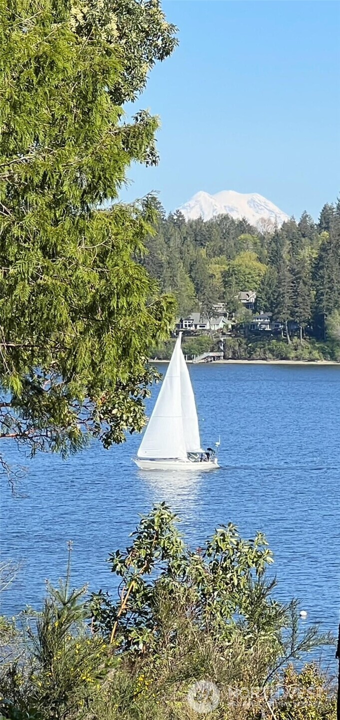 3236 Gravelly Beach Loop NW