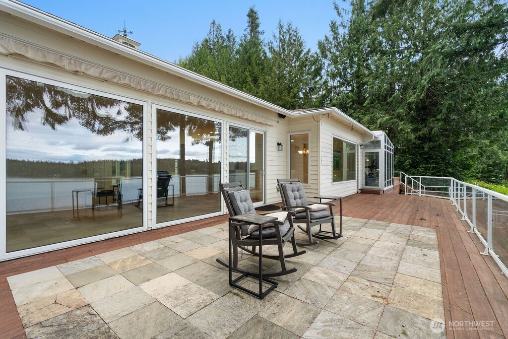 3236 Gravelly Beach Loop NW