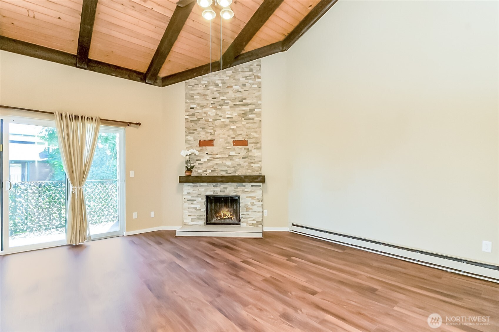 7308 N Skyview Lane Unit: I-304