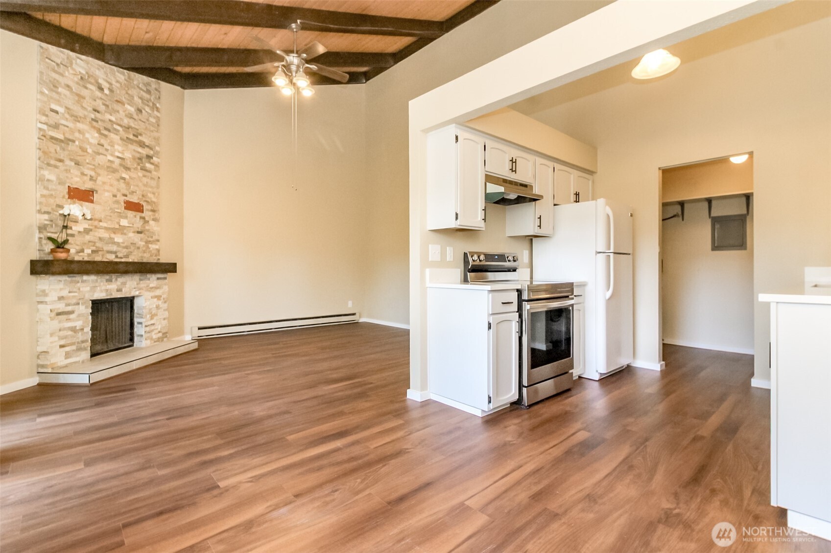 7308 N Skyview Lane Unit: I-304