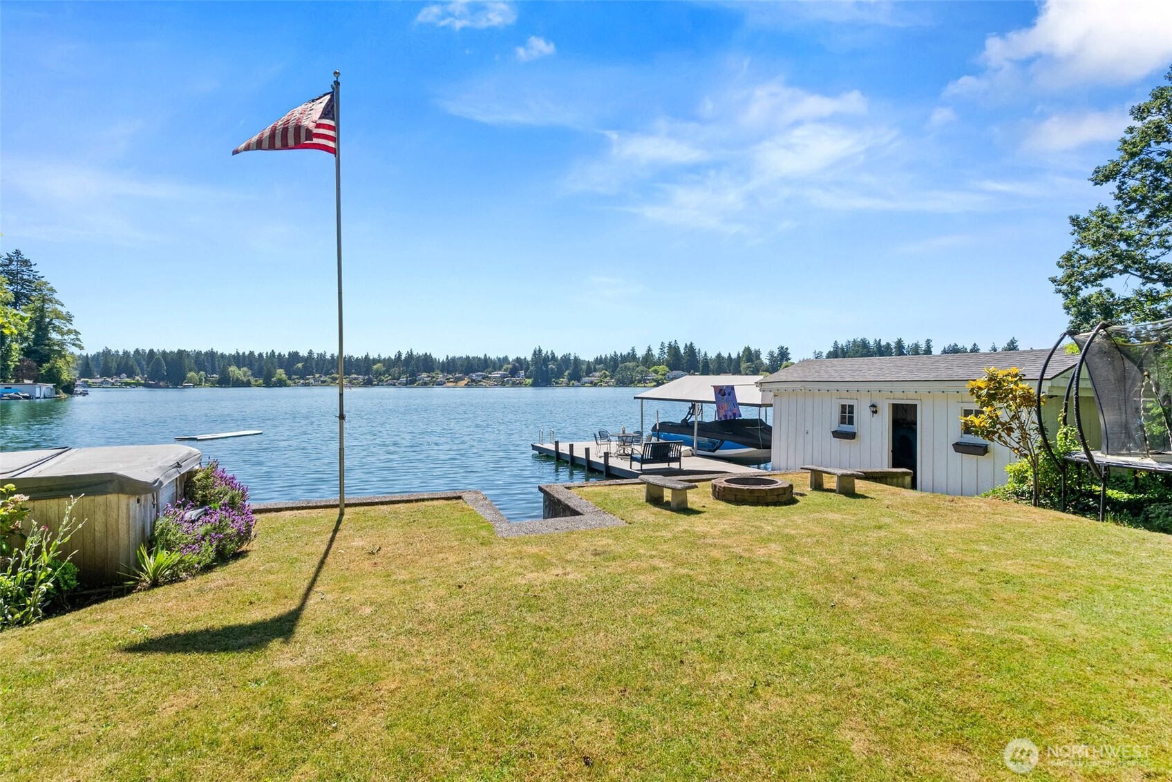 9144 Edgewater Drive SW