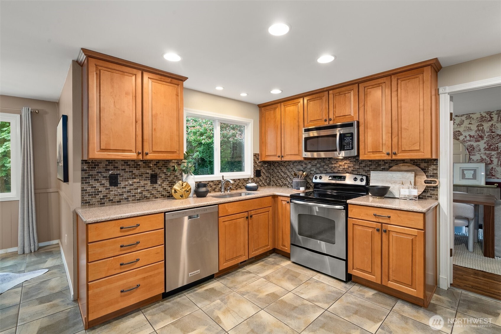 2151 Beverly Beach Drive NW