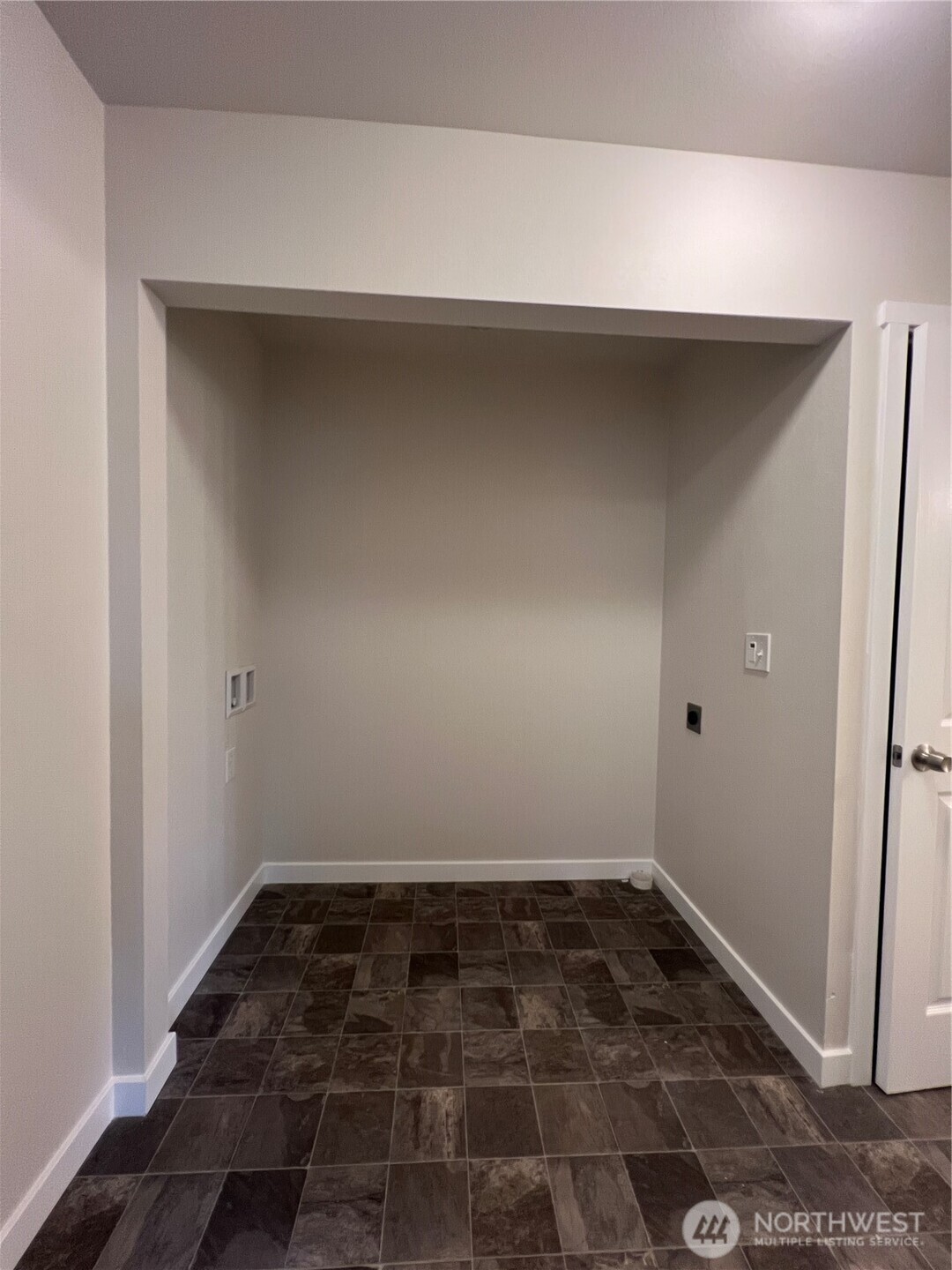 522 -524 W Cushing Street