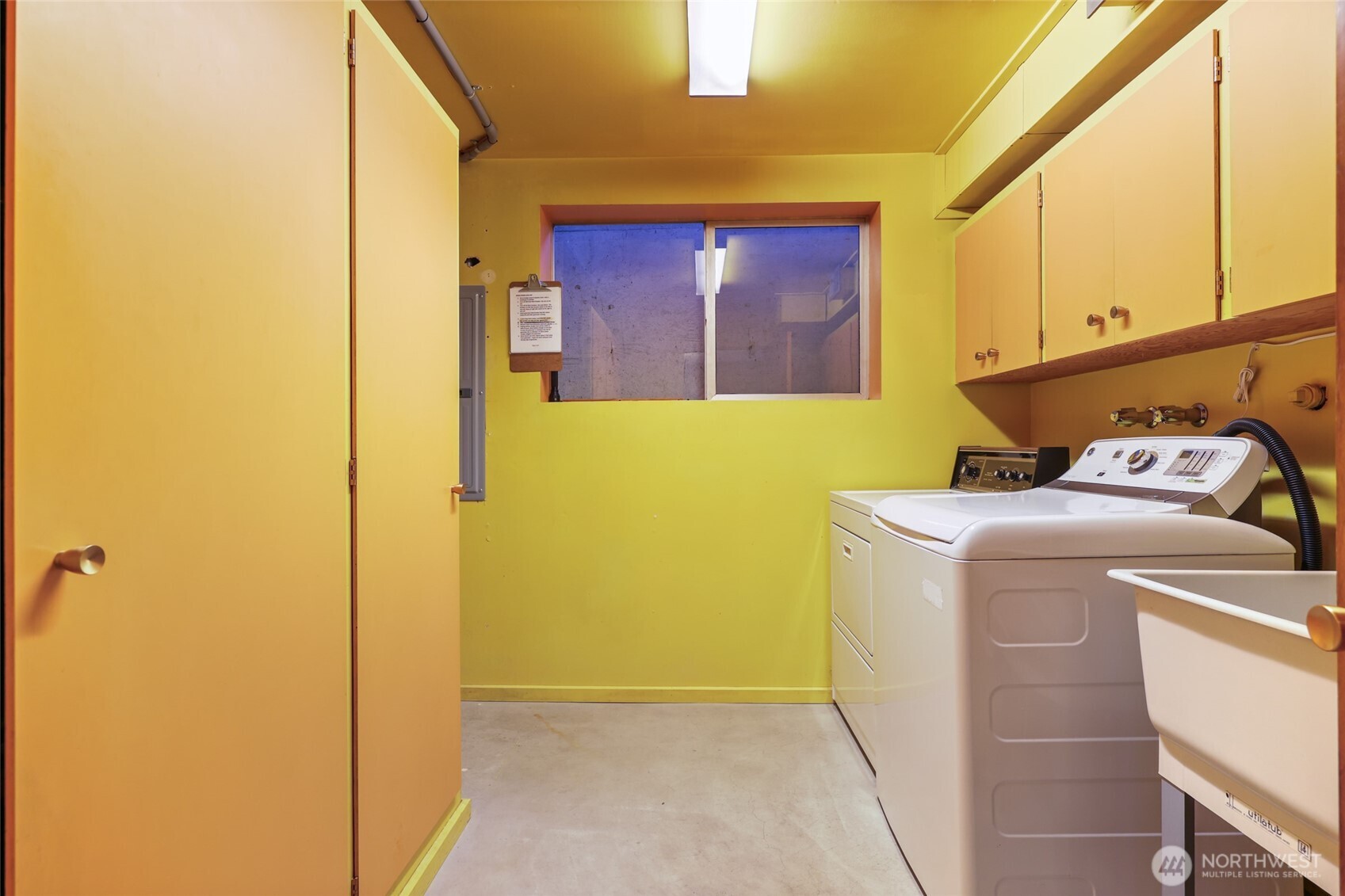 3529 Country Club Drive NW