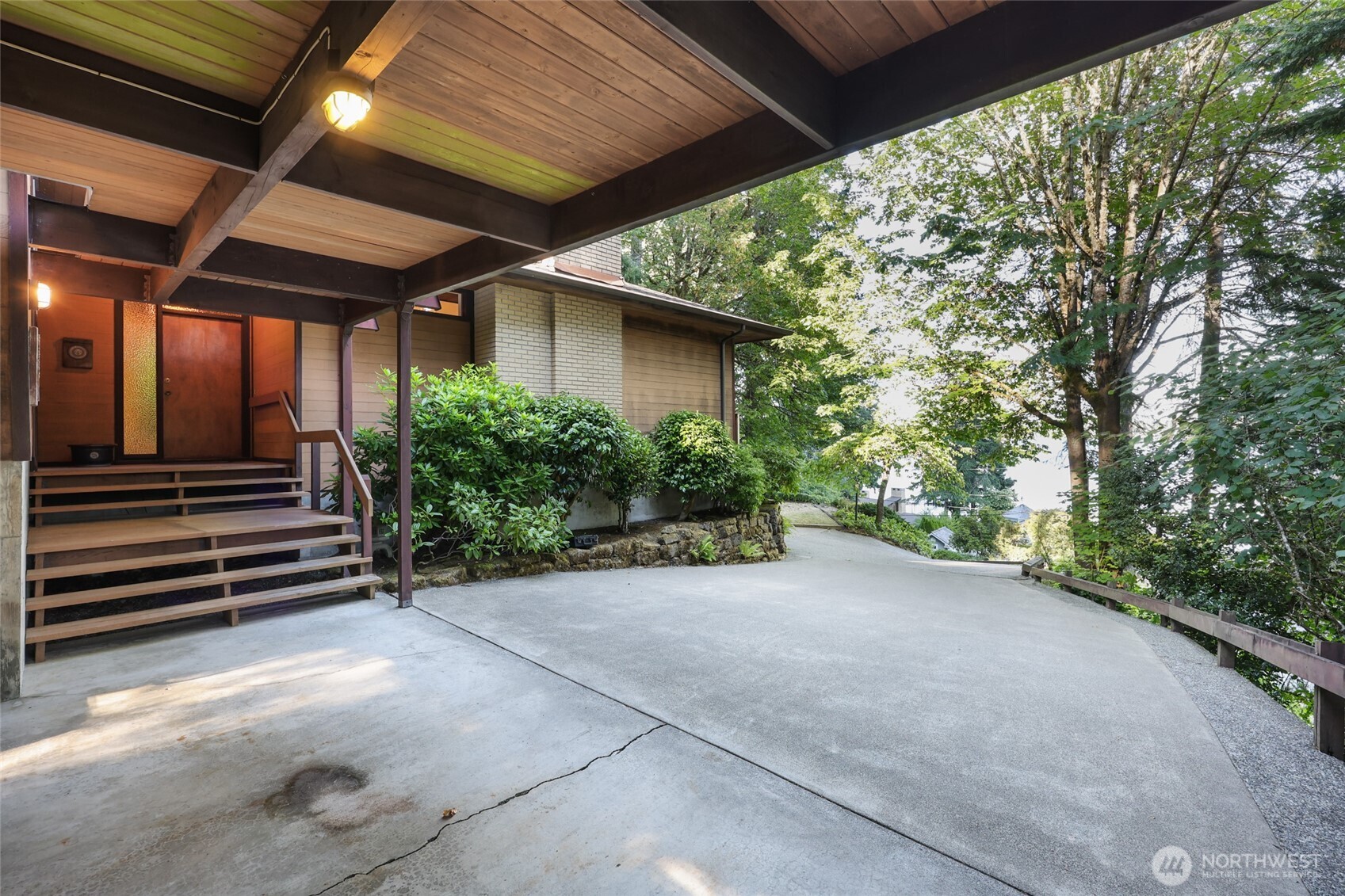 3529 Country Club Drive NW