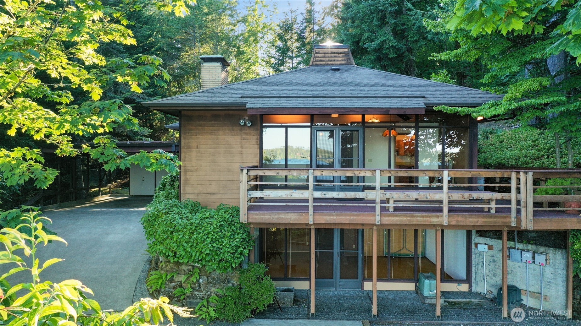 3529 Country Club Drive NW