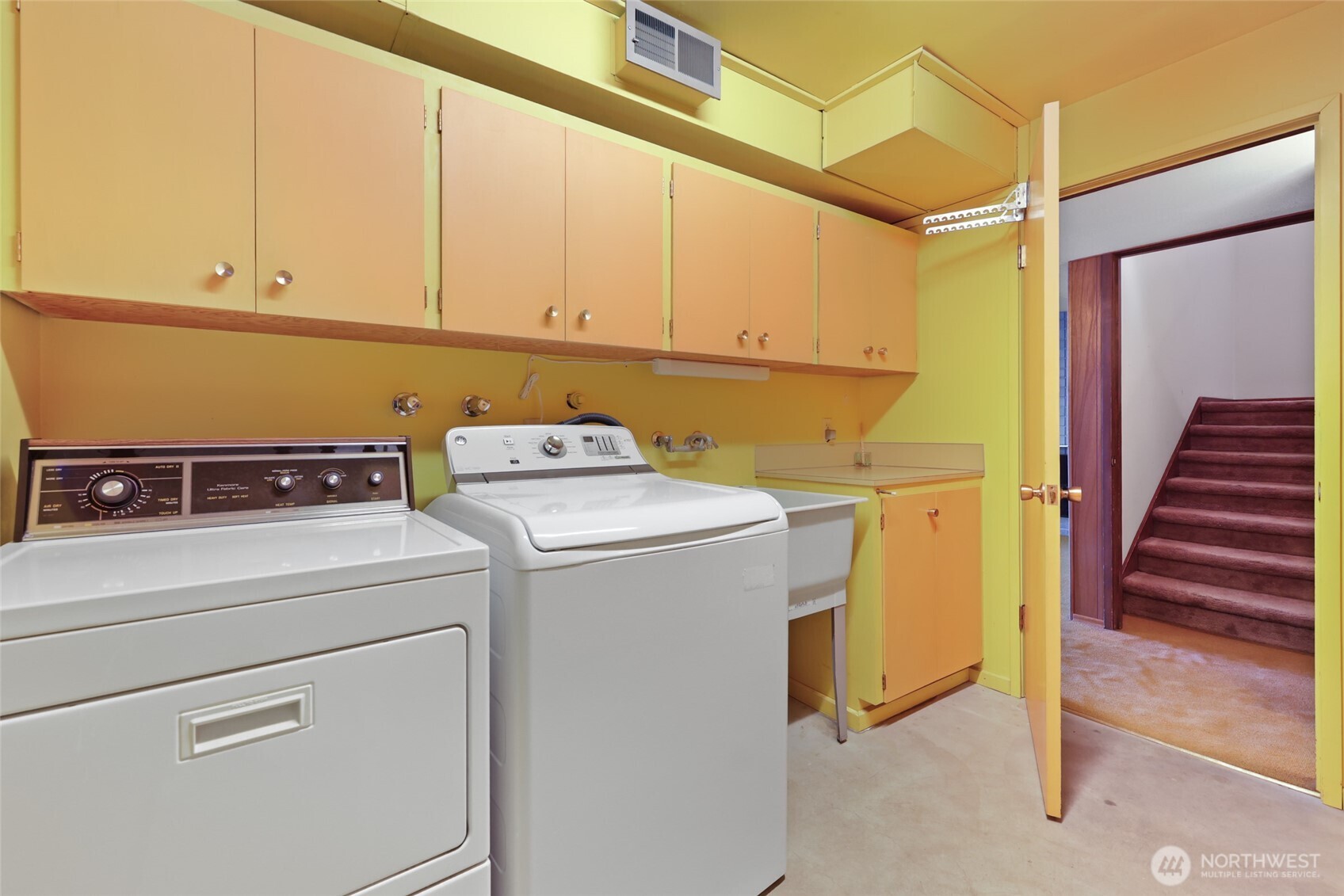 3529 Country Club Drive NW