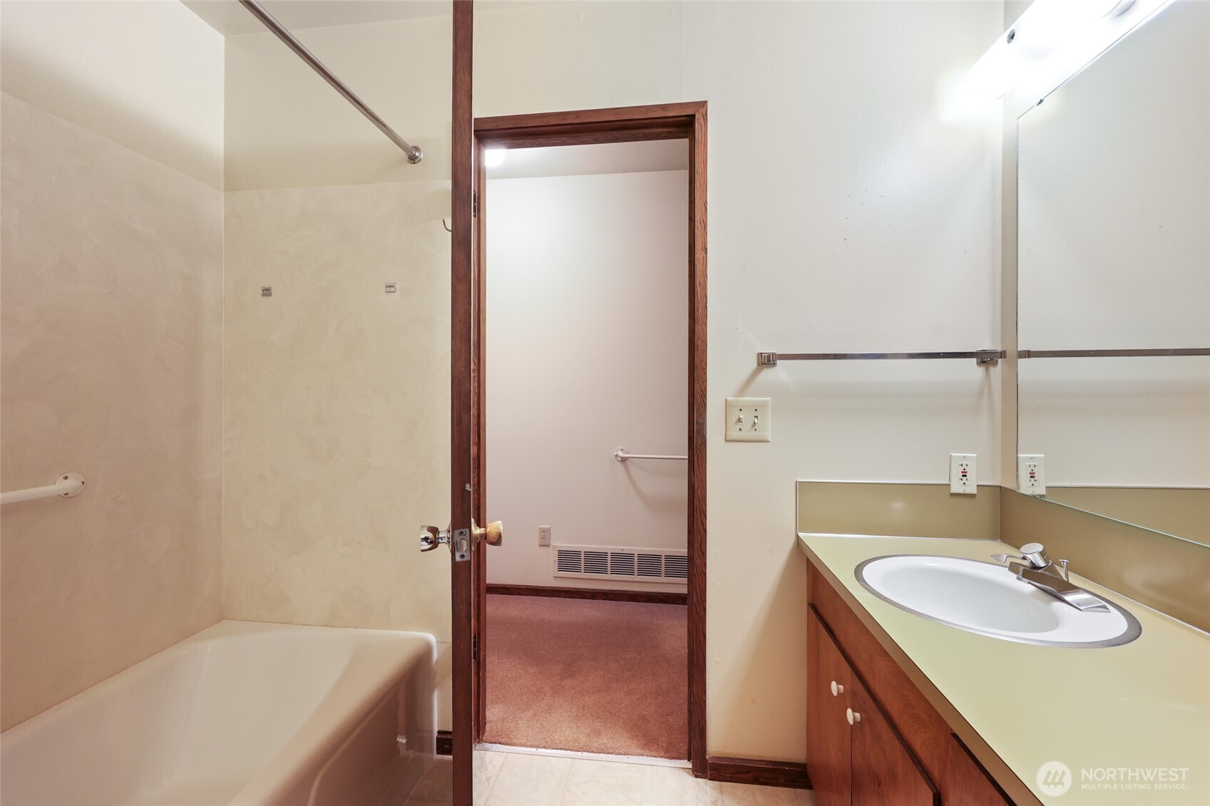 3529 Country Club Drive NW