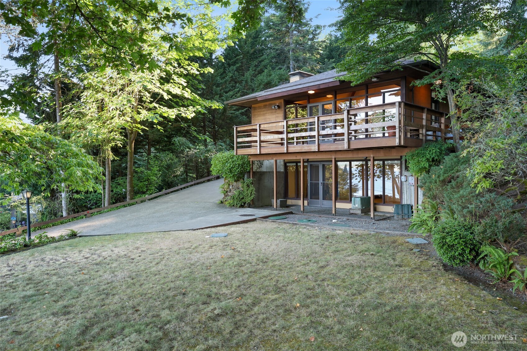 3529 Country Club Drive NW