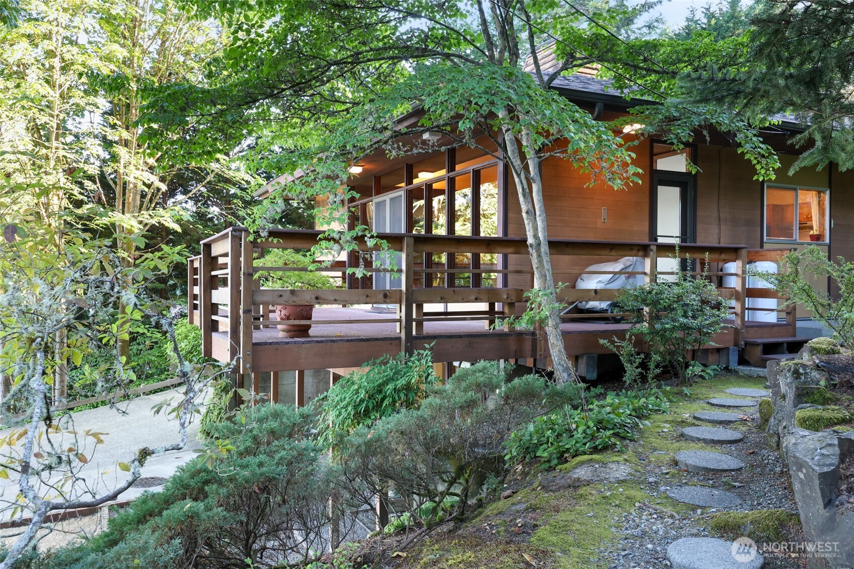 3529 Country Club Drive NW