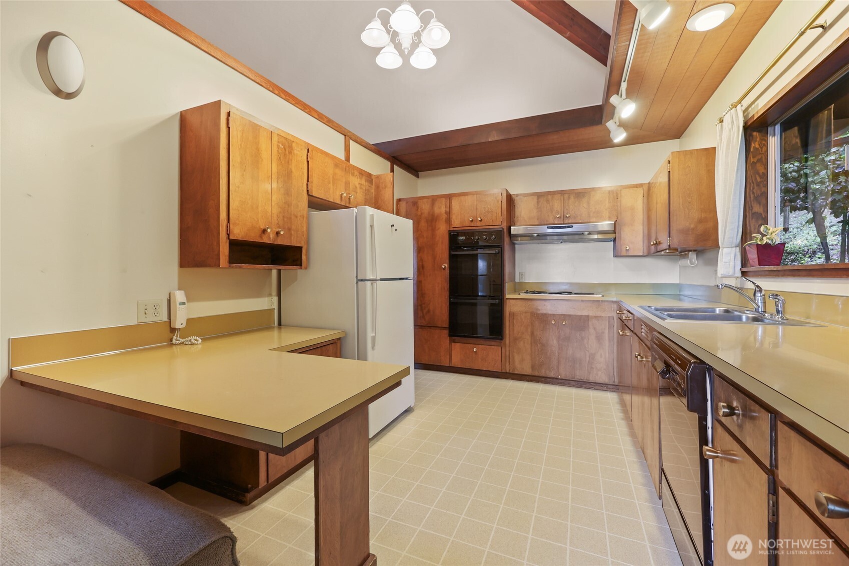 3529 Country Club Drive NW