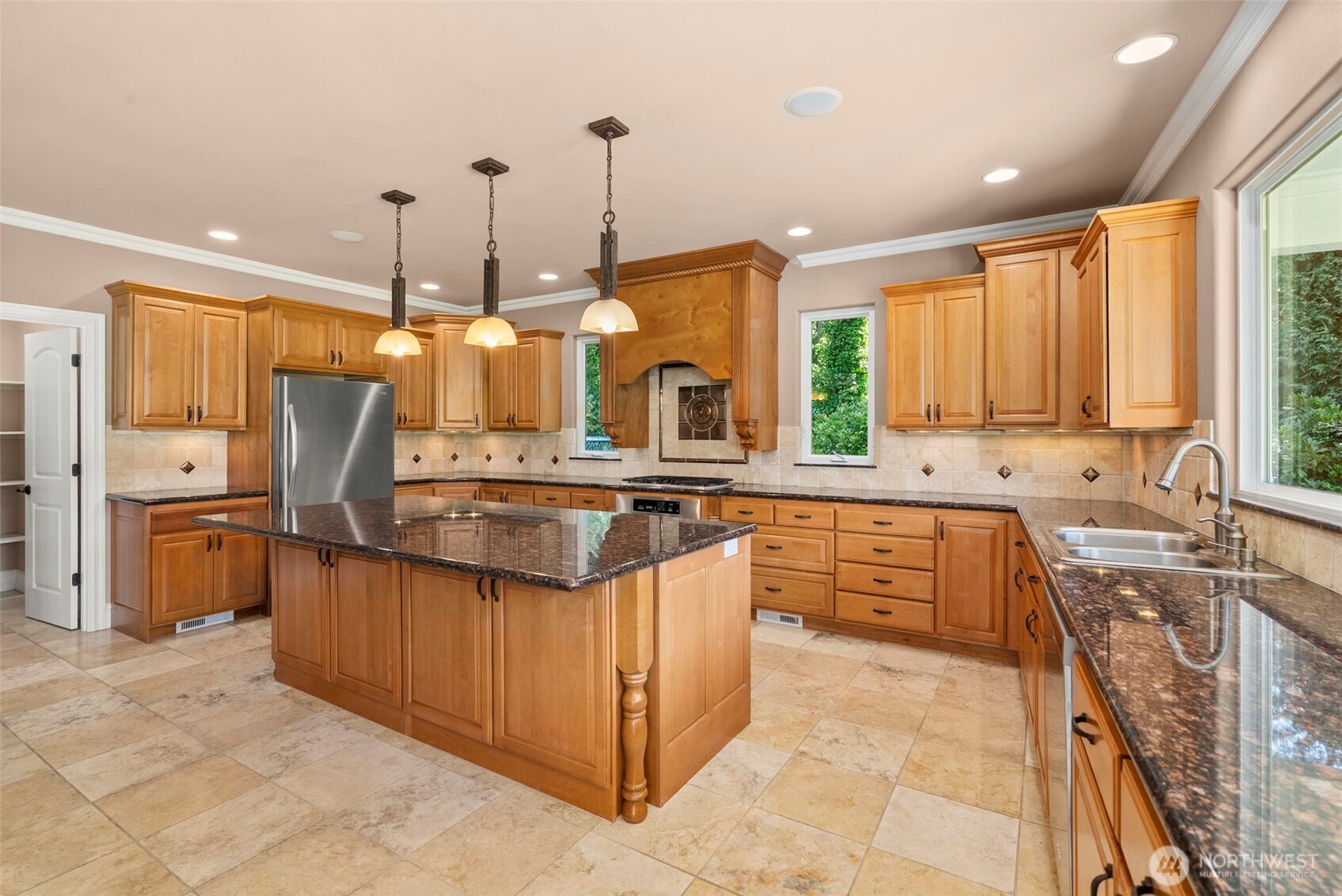 2609 Country Club Court NW