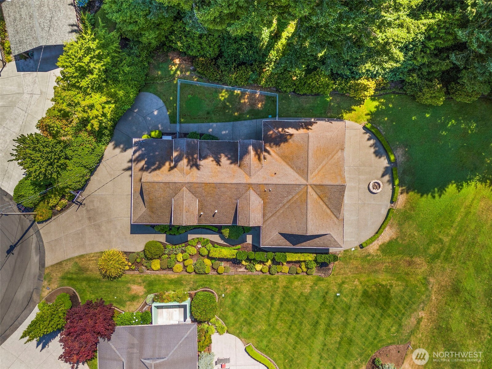 2609 Country Club Court NW