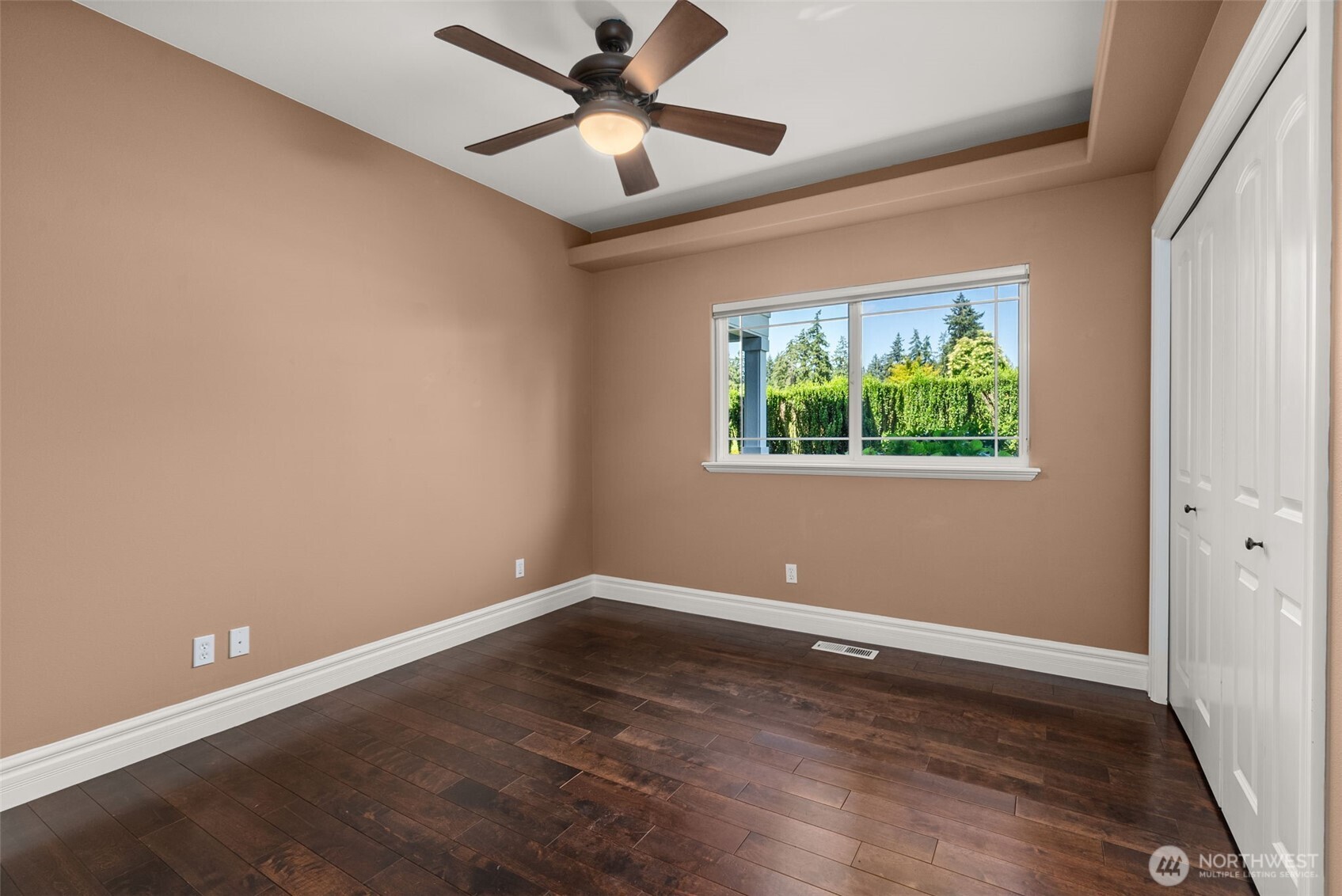 2609 Country Club Court NW
