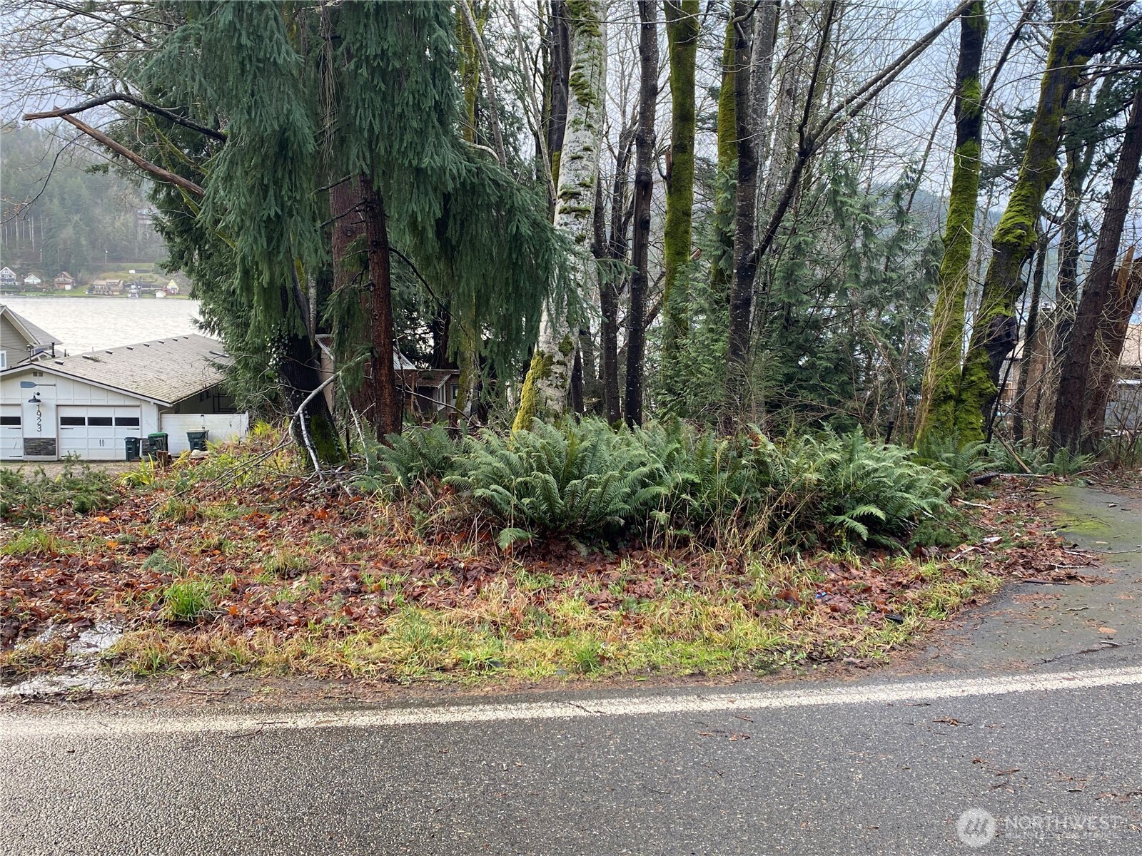 1925 Summit Lake Shore Road NW